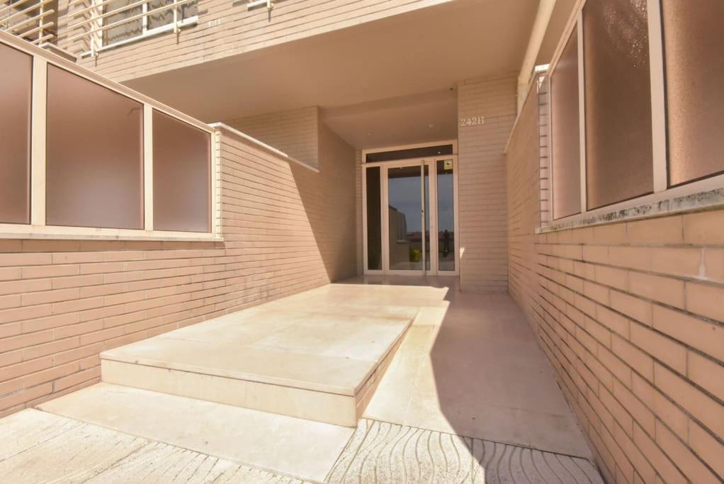 Rocha'S Apartment Remodelado! Na Praia Com Terraco Vila Nova de Gaia Exterior photo